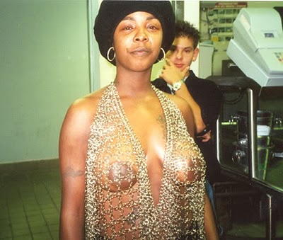 rapper-khia-titties.jpg